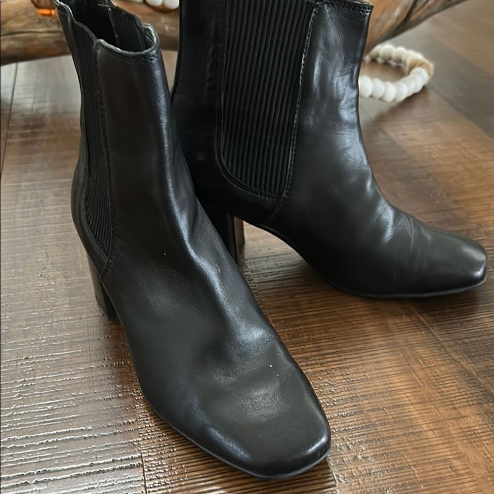 Elegant Black Ankle Leather Boots